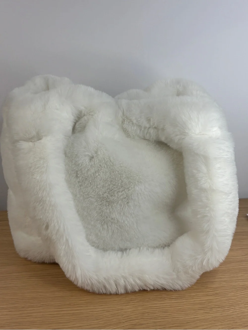 Sanrio Hello Kitty x Forever 21 Soft Plush Faux Fur Bag LIKE NEW!